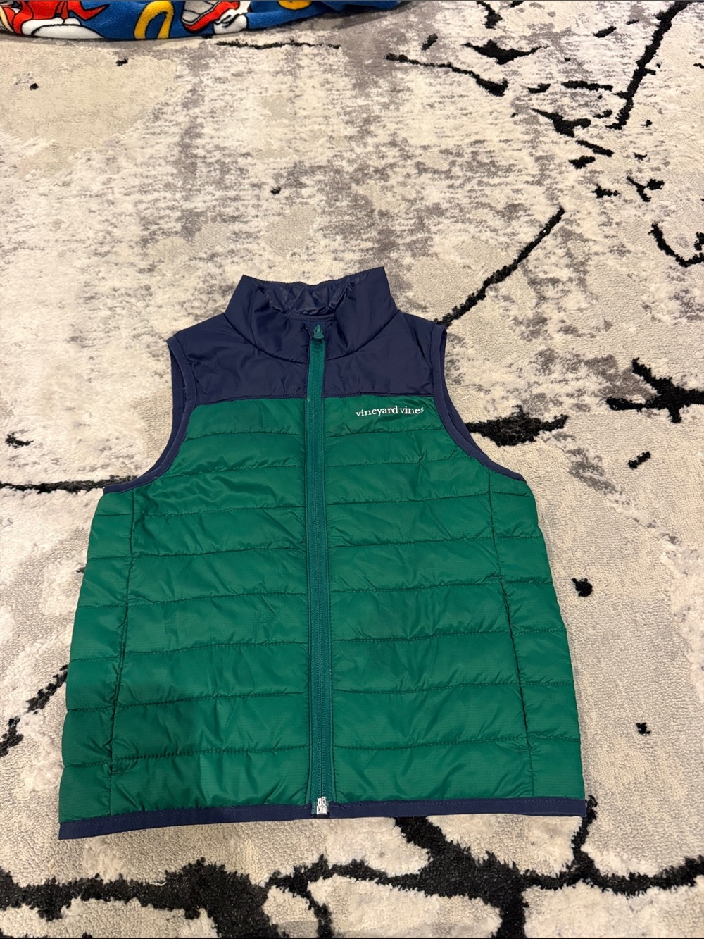Vineyard Vines boys puffer Vest size5